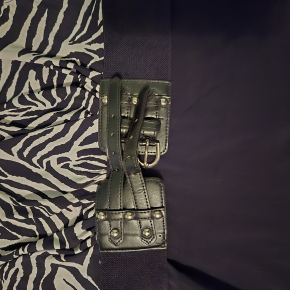 Bisou Bisou Black and White Sheath Dress Cap Sleeve Crew Neck - Picture 5 of 6